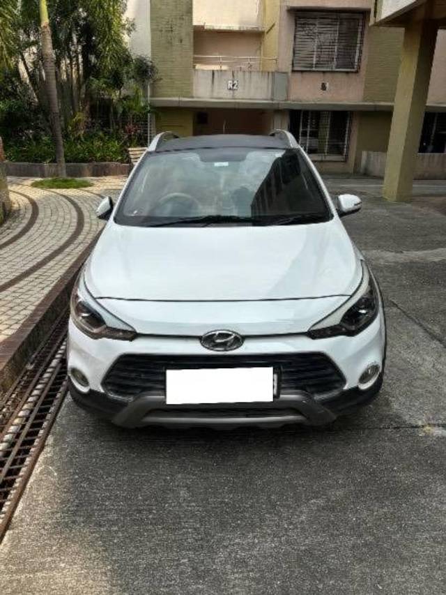 https://images10.gaadi.com/usedcar_image/4155570/original/processed_f0ce8ba9-7aa2-435c-b184-58176f396870.jpg?imwidth=6400