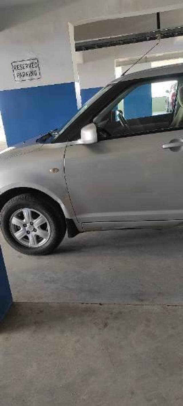 https://images10.gaadi.com/usedcar_image/4155596/original/processed_1698416c-b01d-478a-accd-b59de4cbe413.jpg?imwidth=6402