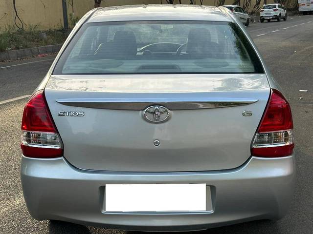 https://images10.gaadi.com/usedcar_image/4155604/original/processed_4f0acef799c100b266a4e835c5325f8a.jpg?imwidth=6402