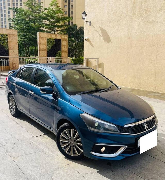 https://images10.gaadi.com/usedcar_image/4155613/original/processed_32bc34f5f2a8cec338fe0a826b9d88d7.jpg?imwidth=6400