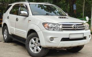 Toyota Fortuner 2009-2011 Toyota Fortuner 3.0 Diesel