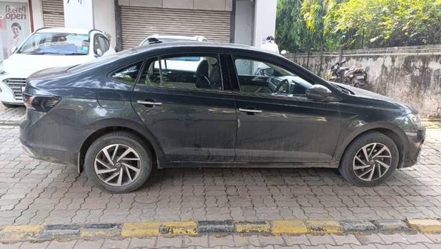 https://images10.gaadi.com/usedcar_image/4155705/original/processed_326e745b-48f5-4dcb-885f-fd0884507ae2.jpg?imwidth=6401