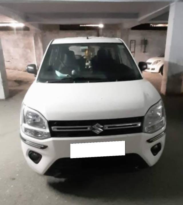 https://images10.gaadi.com/usedcar_image/4155754/original/processed_f72195a3-eaa5-4687-a8ba-95b854520745.jpg?imwidth=6400