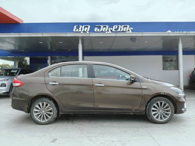 https://images10.gaadi.com/usedcar_image/4155845/original/processed_c4d5b187e841d8b85f5c306de15c721f.jpg?imwidth=6401