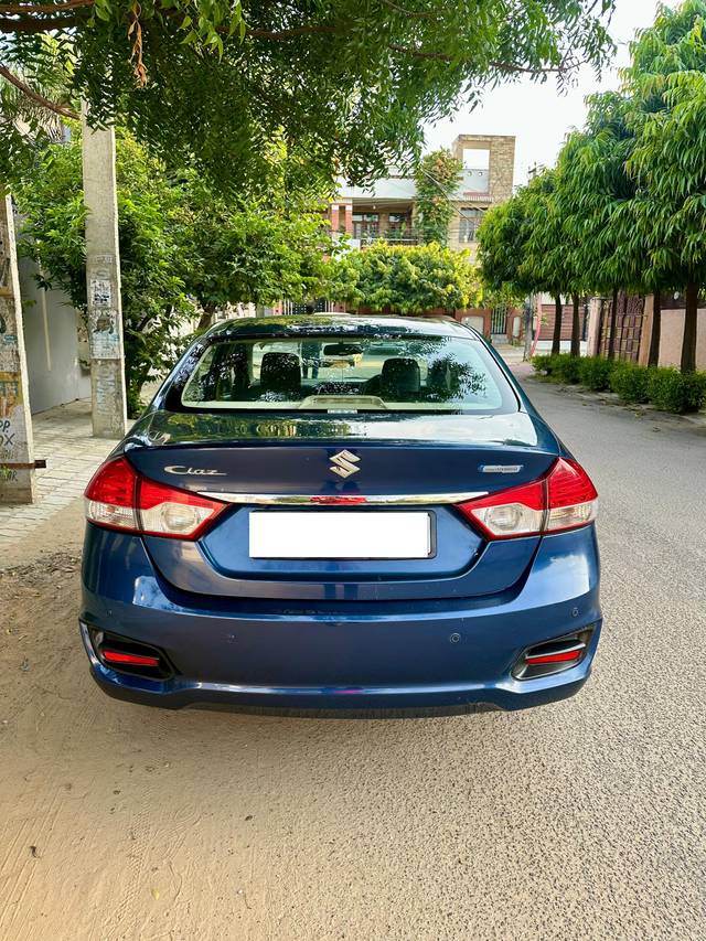 https://images10.gaadi.com/usedcar_image/4155892/original/processed_e41a13ce1af5eb51908c3e258fa02129.jpg?imwidth=6401