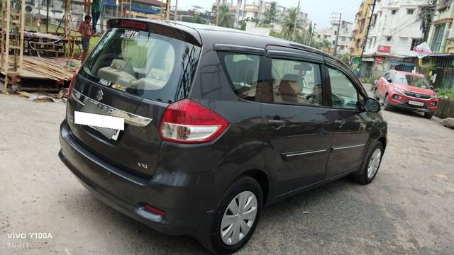 https://images10.gaadi.com/usedcar_image/4156048/original/processed_553c406458901445d3bd5b423769d50d.jpg?imwidth=6402