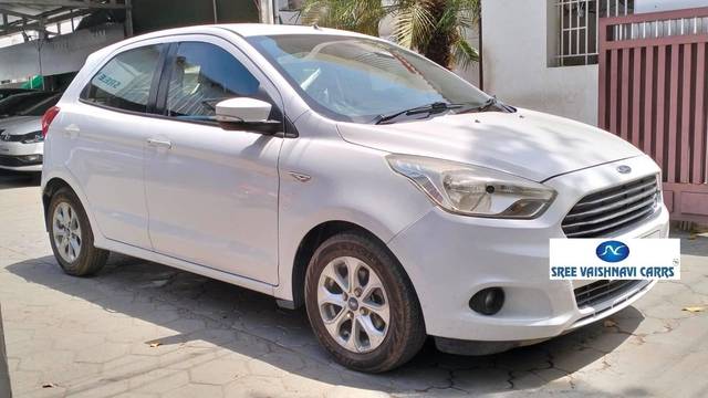 https://images10.gaadi.com/usedcar_image/4156119/original/processed_e611ba5d1127aa0394ab594a1a342838.jpeg?imwidth=6400