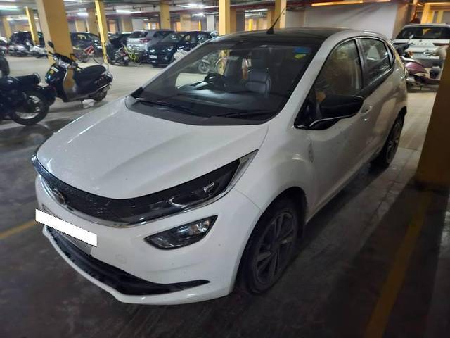 https://images10.gaadi.com/usedcar_image/4156122/original/processed_a06aee00-9b47-49a3-9c12-f095f5ba7a5e.jpeg?imwidth=6400