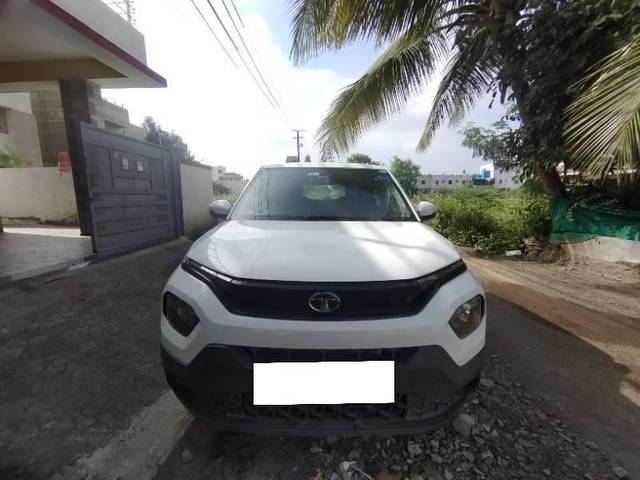 https://images10.gaadi.com/usedcar_image/4156130/original/processed_1efd1281-ef1f-4b7f-8143-1a921117b44f.jpg?imwidth=6400