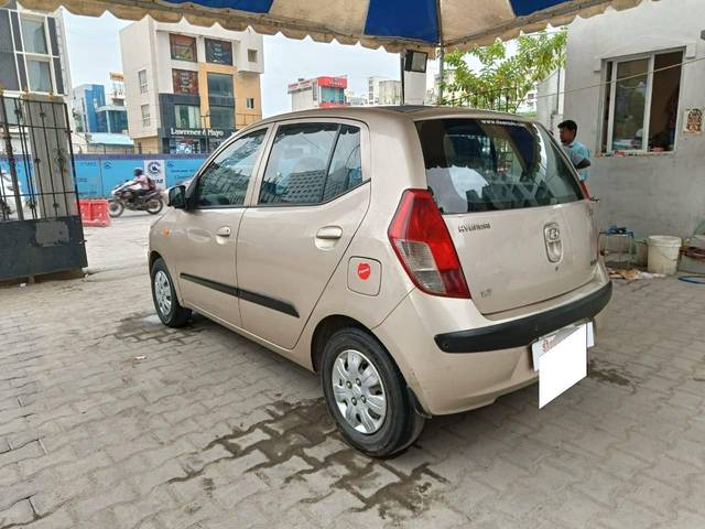 https://images10.gaadi.com/usedcar_image/4156152/original/processed_11f2b1414f5d6073404aa5028e92334a.jpeg?imwidth=6402