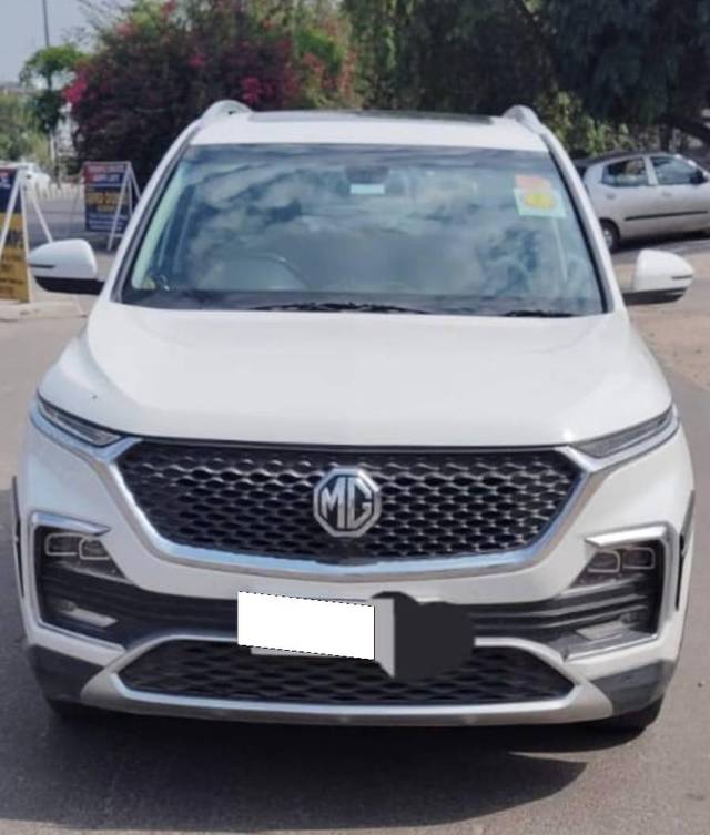 https://images10.gaadi.com/usedcar_image/4156423/original/processed_3c534348662bc395ccbff75b51f0e7f0.jpg?imwidth=6400