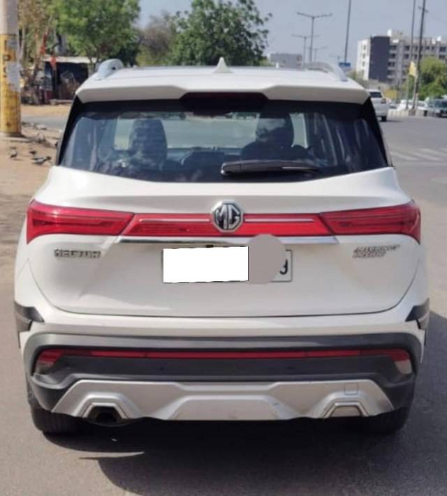 https://images10.gaadi.com/usedcar_image/4156423/original/processed_4c415d12605ac66debf4e02f3b863e07.jpg?imwidth=6402