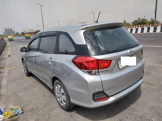 https://images10.gaadi.com/usedcar_image/4156486/original/processed_50cc5f02-d811-4104-9dfe-bcca549b5497.jpg?imwidth=6401