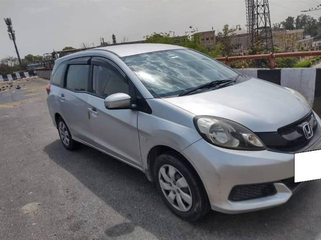 https://images10.gaadi.com/usedcar_image/4156486/original/processed_536a8aba-3a54-4d5d-b433-68fb6317dc82.jpg?imwidth=6400