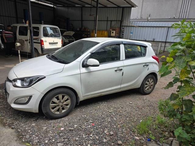 https://images10.gaadi.com/usedcar_image/4156536/original/processed_375a6bee-8912-4d2e-8173-5c9130b9ca0a.jpg?imwidth=6400