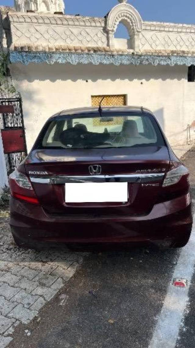 https://images10.gaadi.com/usedcar_image/4156557/original/processed_f0753e58-ef2e-40eb-a896-9180b902b044.jpg?imwidth=6401