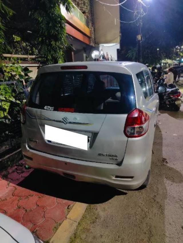 https://images10.gaadi.com/usedcar_image/4156671/original/processed_715c8c49-5c06-4f71-87d7-34ecef4c69a6.jpg?imwidth=6401