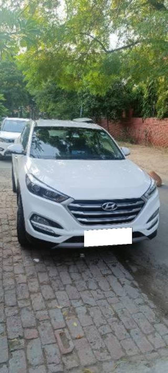 https://images10.gaadi.com/usedcar_image/4156735/original/processed_0937381c-56b4-4d2f-bb76-e58586705c03.jpg?imwidth=6400