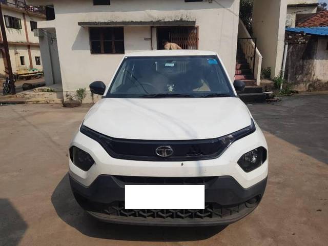 https://images10.gaadi.com/usedcar_image/4156748/original/processed_936ad02a-0944-41b1-9521-e331542ee97a.jpg?imwidth=6401