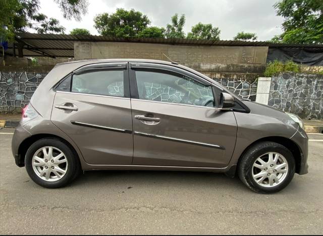 https://images10.gaadi.com/usedcar_image/4156814/original/d6751cb0ca95d8098713ba57fd845092.jpg?imwidth=6401