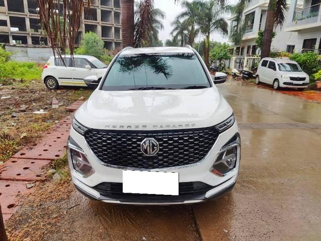 https://images10.gaadi.com/usedcar_image/4156820/original/processed_24ae58a1-9ac5-4d04-ba74-fbe47c12e6ce.jpeg?imwidth=6400