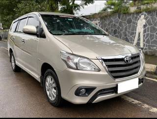 Toyota Innova 2004-2011 Toyota Innova 2.5 V Diesel 8-seater