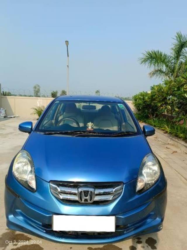 https://images10.gaadi.com/usedcar_image/4156862/original/processed_2d3ca0ce-856c-4c27-ba8d-99544476a1f9.jpg?imwidth=6402