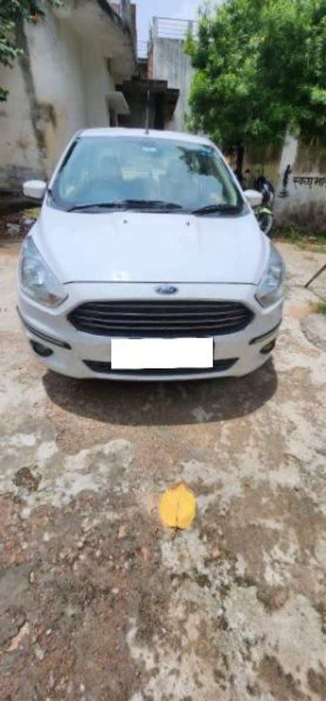 https://images10.gaadi.com/usedcar_image/4156920/original/processed_4fe8600e-d7b0-4eff-8c63-6b1c36c72090.jpg?imwidth=6400