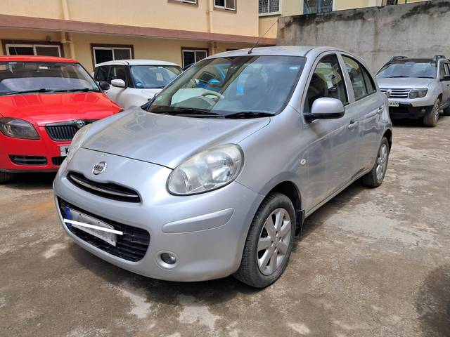 https://images10.gaadi.com/usedcar_image/4156958/original/processed_2d1c6205265702ee0840aecb09d58619.jpg?imwidth=6401