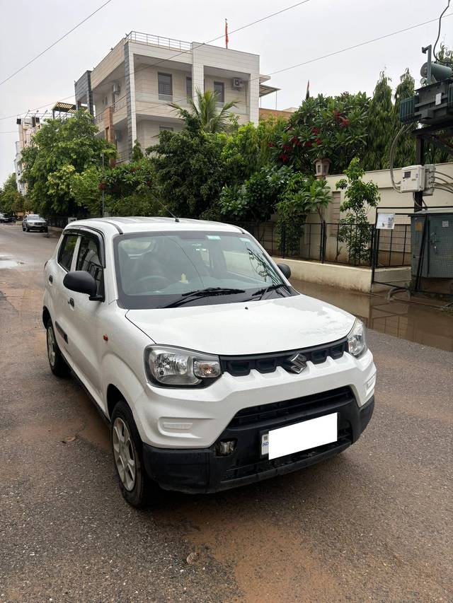 https://images10.gaadi.com/usedcar_image/4156963/original/processed_013bf28132392713f51683b0f386c82d.jpg?imwidth=6400