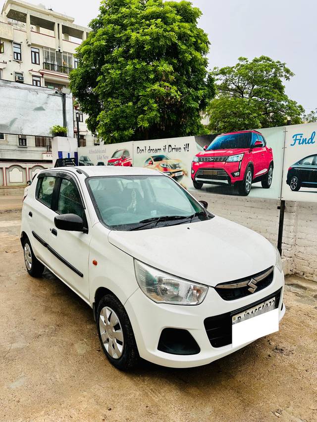 https://images10.gaadi.com/usedcar_image/4156969/original/processed_c9ba31710eaf16782fb49f83a1682069.jpg?imwidth=6400