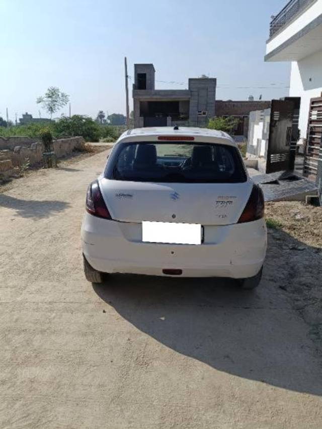 https://images10.gaadi.com/usedcar_image/4156992/original/processed_c4b6b14a-5f99-4682-a5a0-29c3582d552a.jpg?imwidth=6402