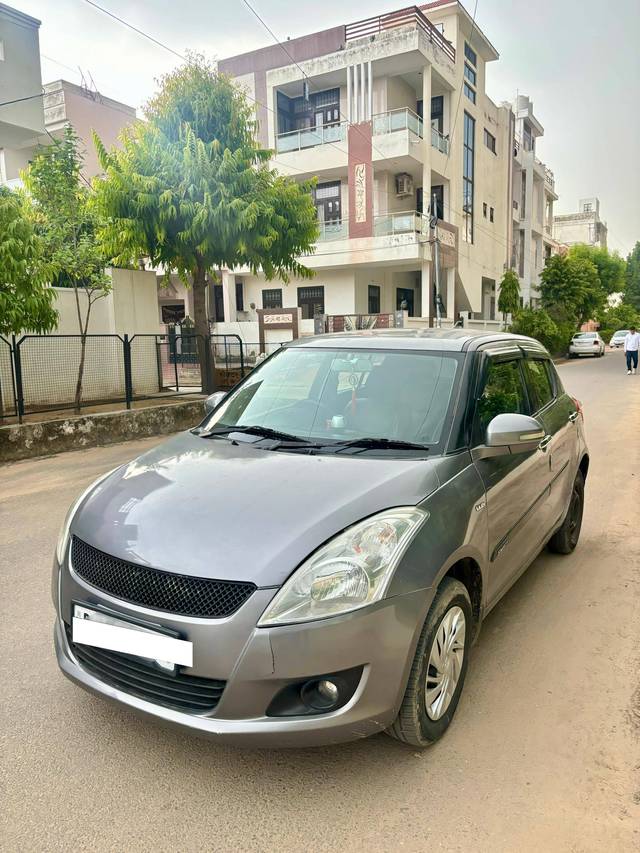 https://images10.gaadi.com/usedcar_image/4157039/original/processed_eb52b5bcc68914392441c3ae5be91ed7.jpg?imwidth=6402