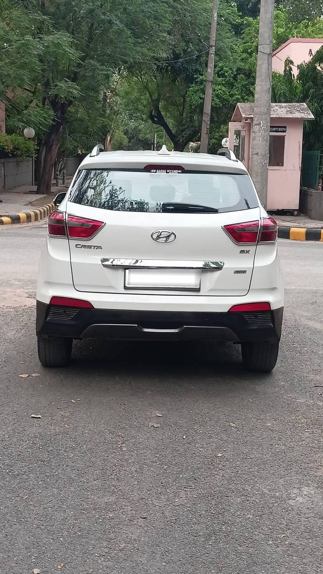 https://images10.gaadi.com/usedcar_image/4157104/original/processed_171dcb6c34a5b3254ece002ebec81980.jpeg?imwidth=6401