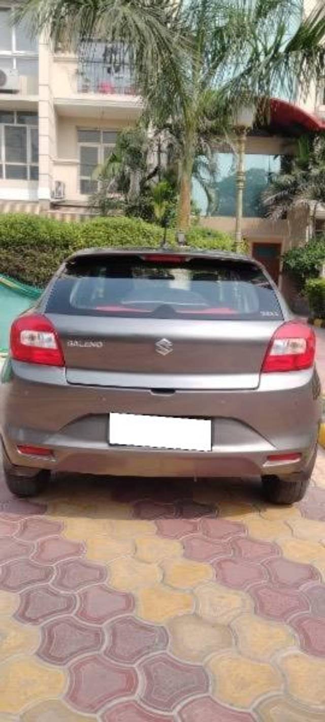 https://images10.gaadi.com/usedcar_image/4157309/original/processed_fc2487fa-77fc-4433-a296-cdb1eba55864.jpg?imwidth=6402