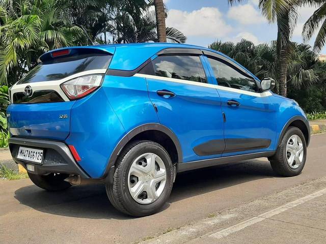 https://images10.gaadi.com/usedcar_image/4157366/original/processed_1bc9ba7aa60001dc684e21d5adcf71c3.jpg?imwidth=6402