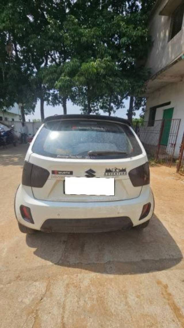 https://images10.gaadi.com/usedcar_image/4157472/original/processed_52a8bf13-af12-4de9-a55f-69e08a4b2d72.jpg?imwidth=6402