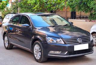 Volkswagen Passat 2010-2014 Volkswagen Passat Diesel Comfortline AT