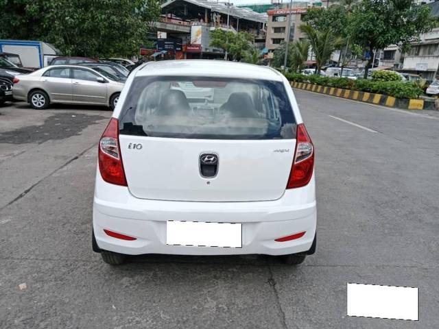 https://images10.gaadi.com/usedcar_image/4157565/original/processed_199fdbdae4c5ae3effab309b8de9e204.jpg?imwidth=6402