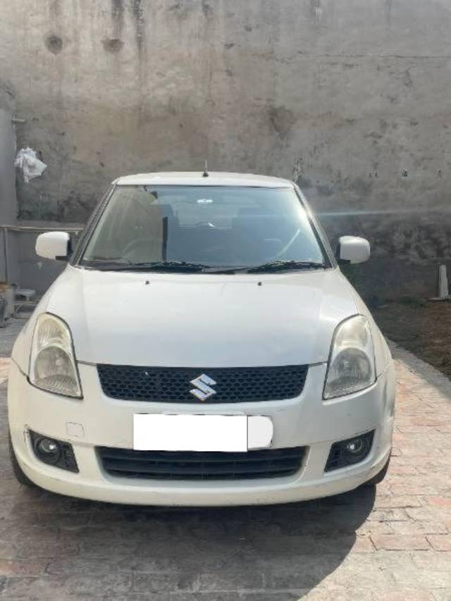 https://images10.gaadi.com/usedcar_image/4157857/original/processed_5f52390d-13e8-4095-8cb9-a99a99fc525d.jpg?imwidth=6402