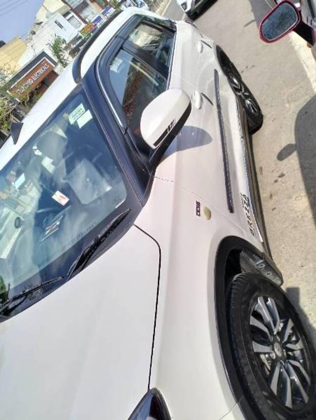 https://images10.gaadi.com/usedcar_image/4157965/original/processed_55e5083d-ea25-4e98-9892-b1f127407d9f.jpg?imwidth=6400