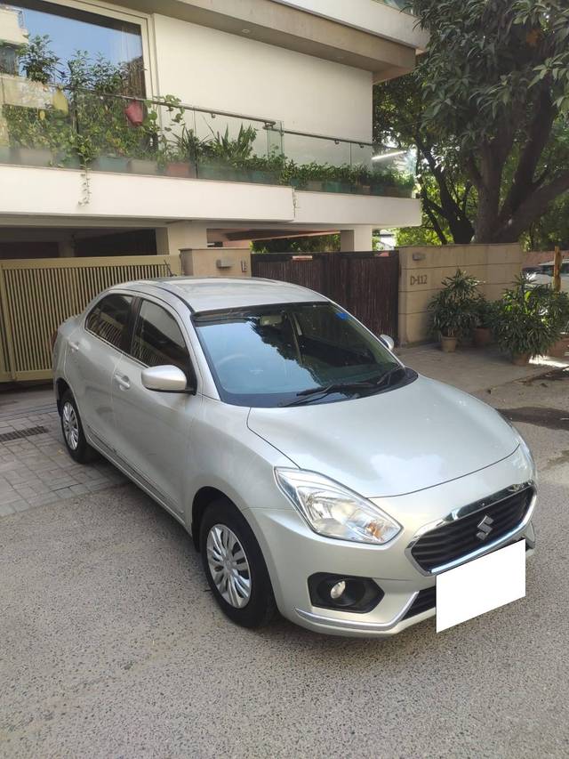 https://images10.gaadi.com/usedcar_image/4158049/original/processed_cd24d32c75b764e4e295bbda184b5062.jpeg?imwidth=6400