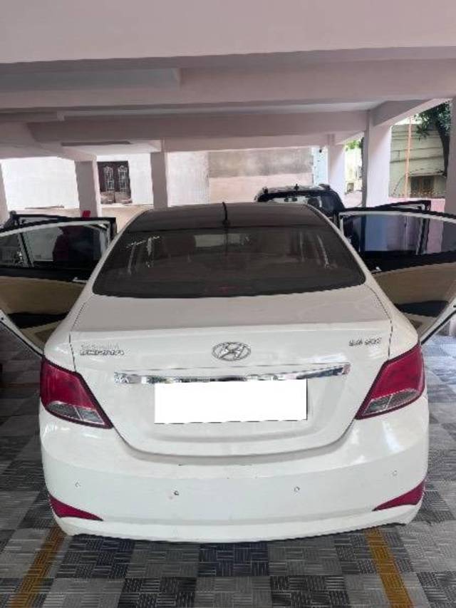 https://images10.gaadi.com/usedcar_image/4158083/original/processed_b6b41ad8-e484-411b-87cc-30639fd34d09.jpeg?imwidth=6401