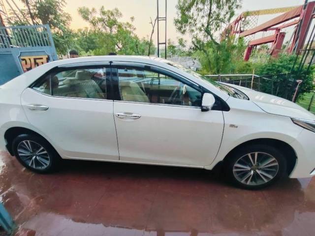 https://images10.gaadi.com/usedcar_image/4158334/original/processed_6a9bfd47-c86f-48e7-b906-2942f6c499f2.jpg?imwidth=6401