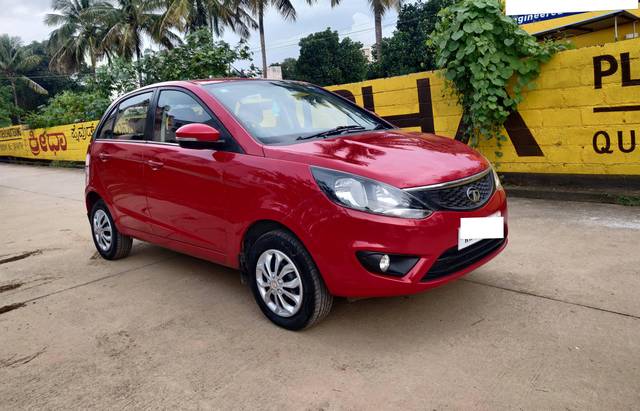 https://images10.gaadi.com/usedcar_image/4158337/original/processed_59800c7cd2cb97a7215719de25895e00.jpg?imwidth=6402