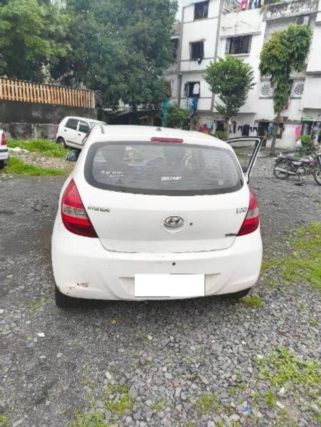 https://images10.gaadi.com/usedcar_image/4158405/original/processed_fb9ff2cd-0825-4477-9284-bd47f02903b9.jpg?imwidth=6402