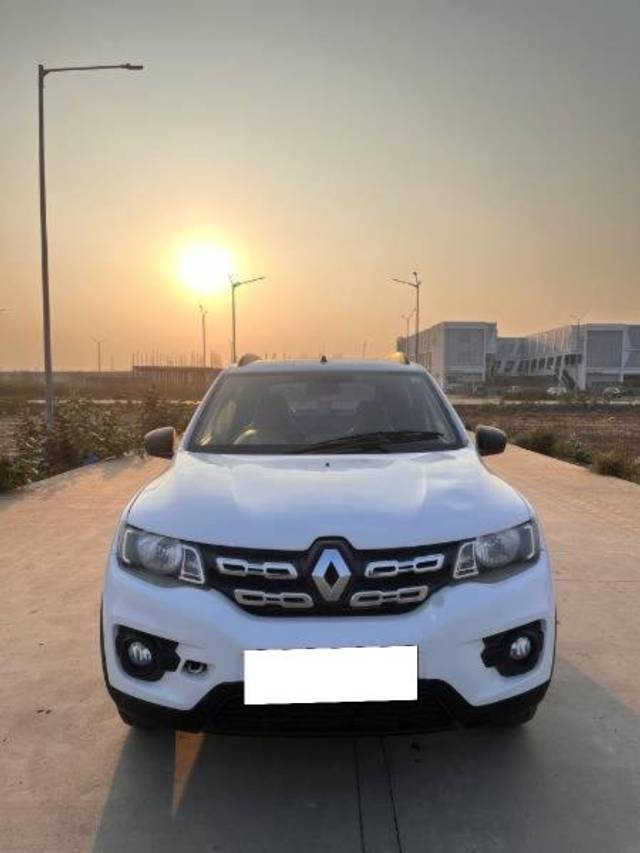 https://images10.gaadi.com/usedcar_image/4158464/original/processed_c85776b4-df13-4d8f-b838-3e3e5a91b7c8.jpg?imwidth=6400