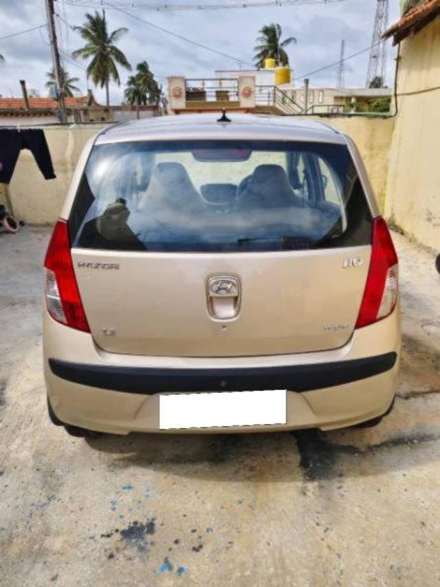 https://images10.gaadi.com/usedcar_image/4158499/original/processed_97b08b30-c8fd-4779-ae00-fa58dd5412b3.jpg?imwidth=6401