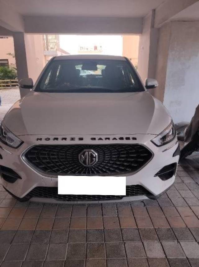 https://images10.gaadi.com/usedcar_image/4158673/original/processed_13606d88-4adf-48bb-b161-aae7df7317fd.jpg?imwidth=6400