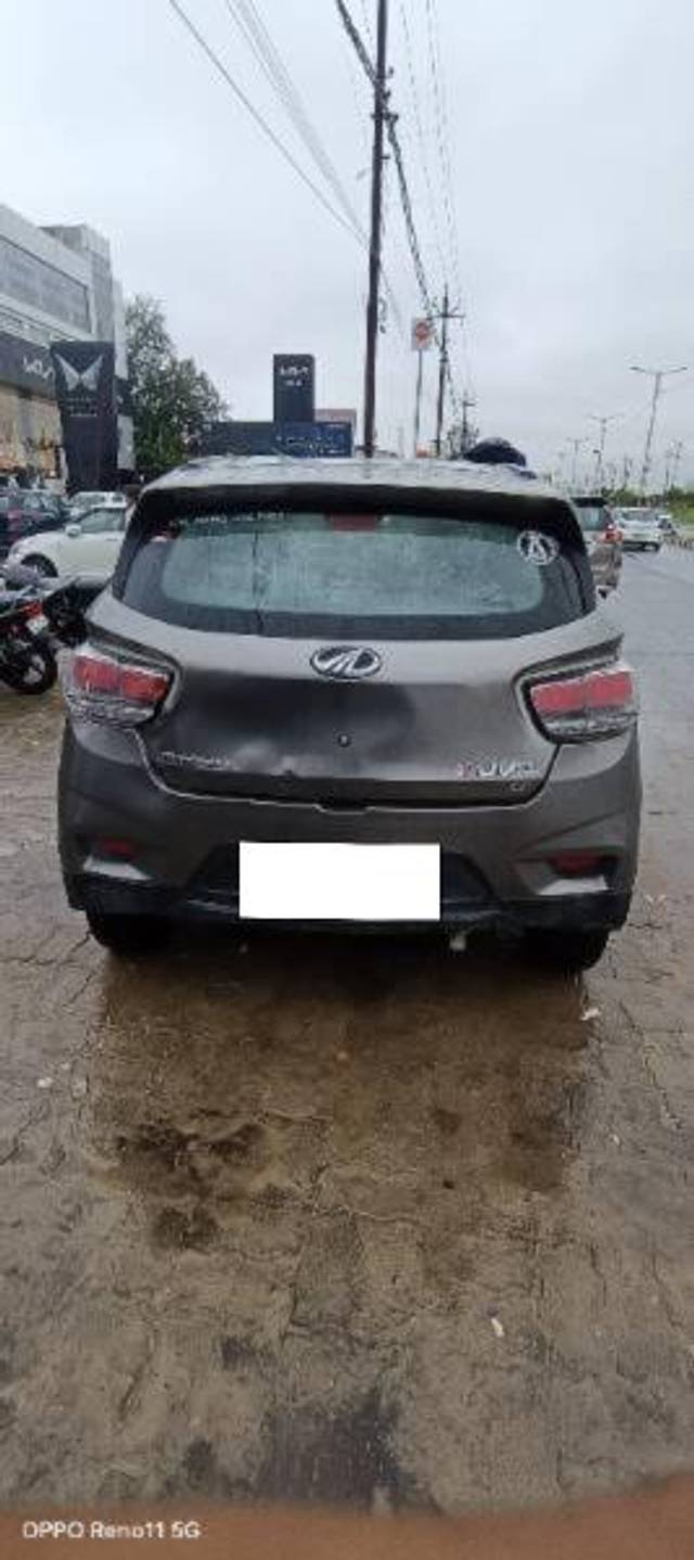 https://images10.gaadi.com/usedcar_image/4158750/original/processed_6c423e4f-1bb3-4708-aec3-9c0e7d6b7172.jpg?imwidth=6400